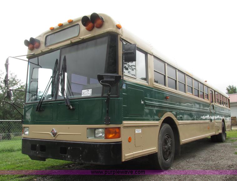 image for item F7492 1996 International 9800 Bus