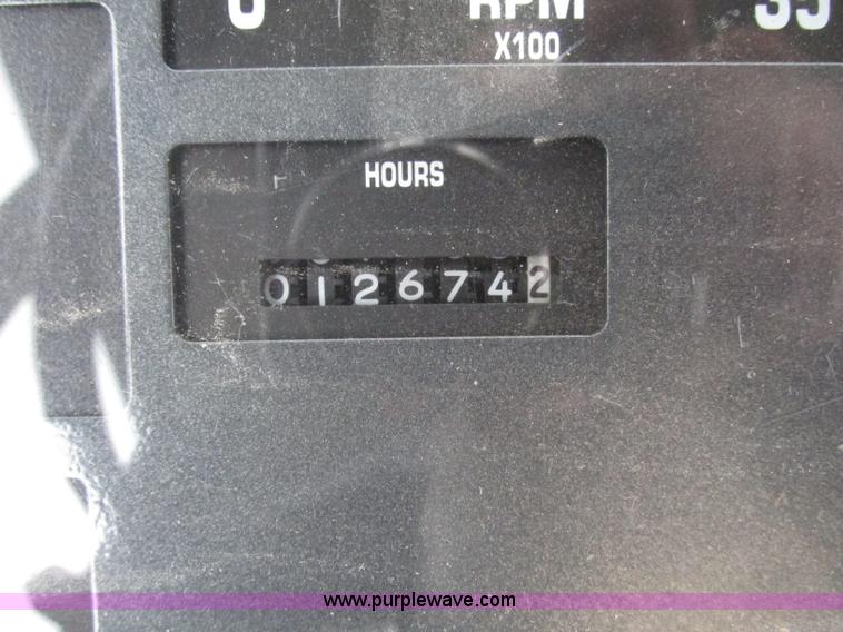 image for item F7492 1996 International 9800 Bus