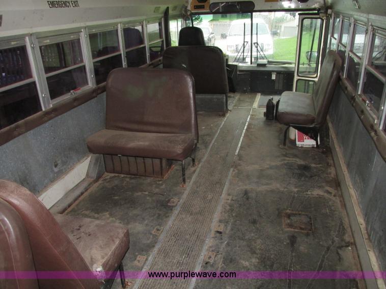 image for item F7492 1996 International 9800 Bus