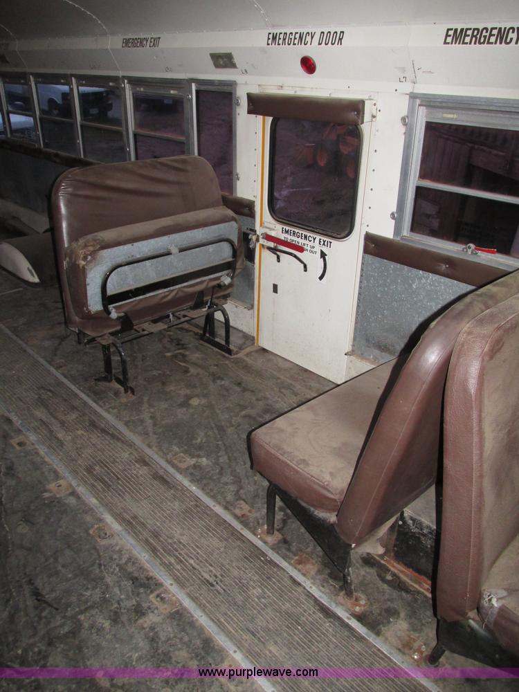 image for item F7492 1996 International 9800 Bus