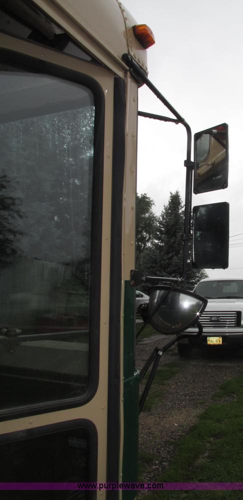 image for item F7492 1996 International 9800 Bus