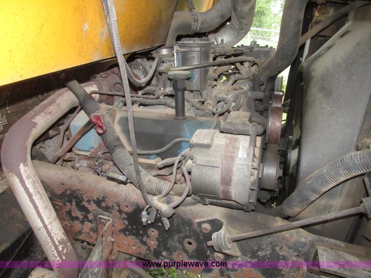 image for item F7492 1996 International 9800 Bus