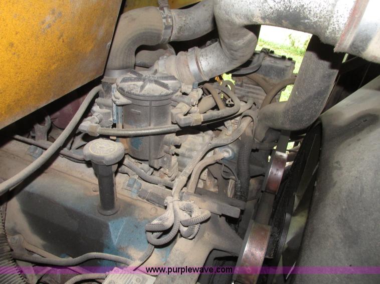 image for item F7492 1996 International 9800 Bus