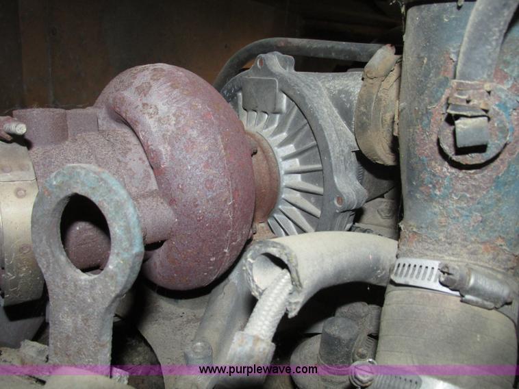 image for item F7492 1996 International 9800 Bus