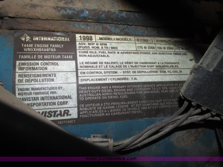 image for item F7492 1996 International 9800 Bus