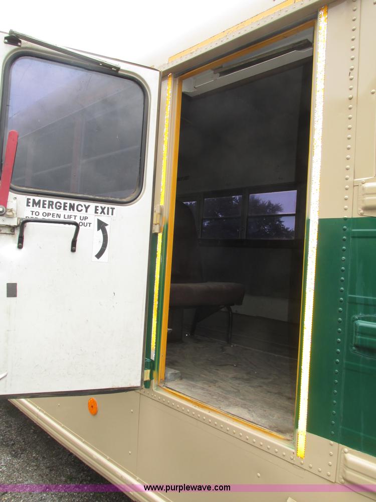 image for item F7492 1996 International 9800 Bus