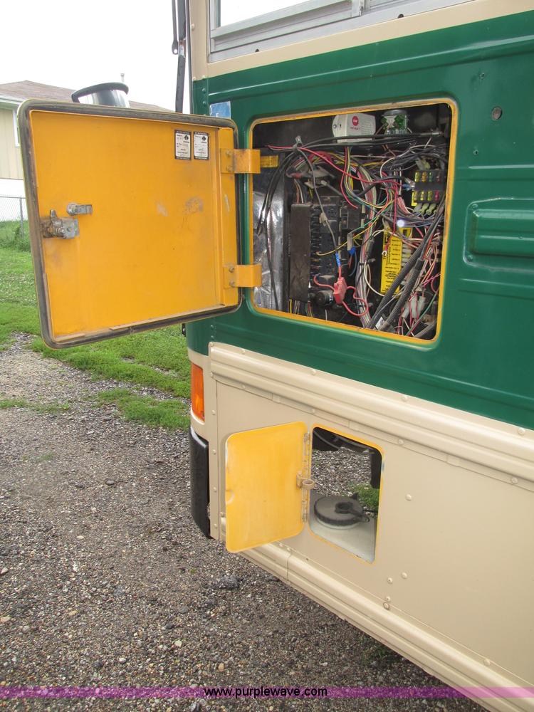 image for item F7492 1996 International 9800 Bus