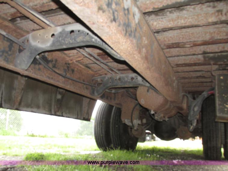 image for item F7492 1996 International 9800 Bus