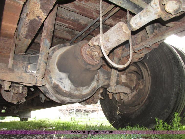 image for item F7492 1996 International 9800 Bus