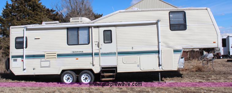 image for item H1419 1994 Fleetwood Savanna camper