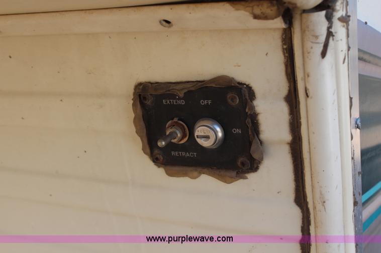 image for item H1419 1994 Fleetwood Savanna camper