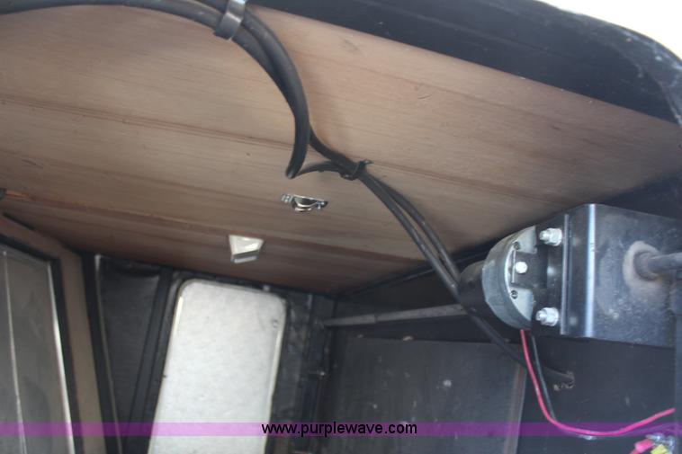 image for item H1419 1994 Fleetwood Savanna camper