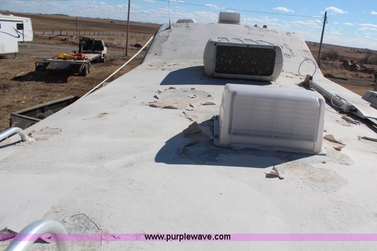 image for item H1419 1994 Fleetwood Savanna camper