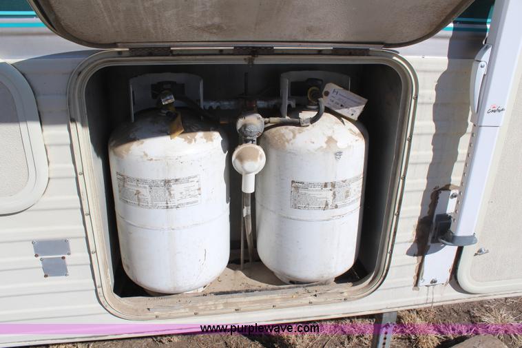 image for item H1419 1994 Fleetwood Savanna camper