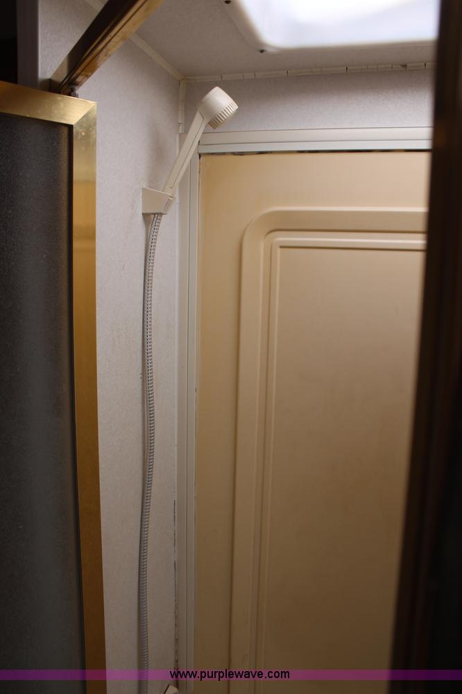 image for item H1419 1994 Fleetwood Savanna camper