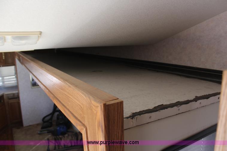 image for item H1419 1994 Fleetwood Savanna camper