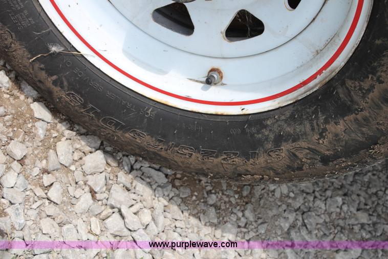 image for item H1419 1994 Fleetwood Savanna camper