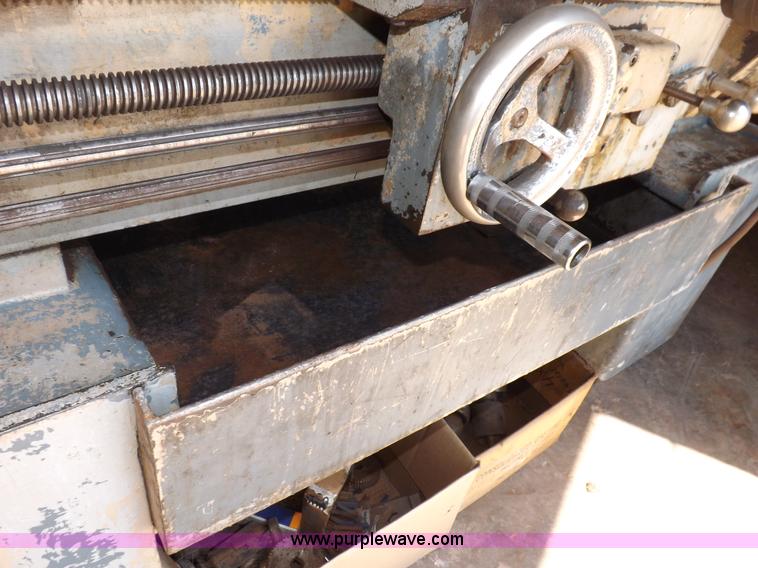 image for item H9194 Le Blond metal lathe