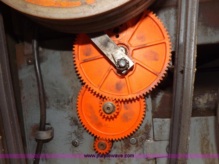 image for item H9194 Le Blond metal lathe