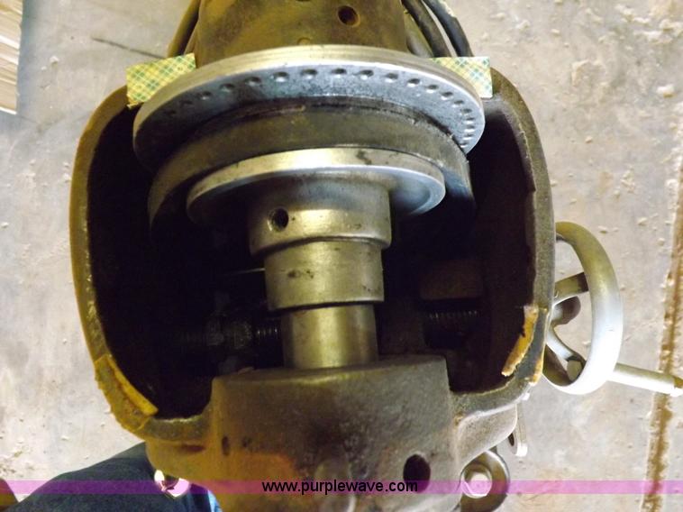 image for item H9195 Assorted wood working equipment