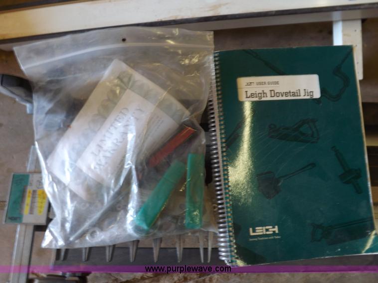 image for item H9195 Assorted wood working equipment