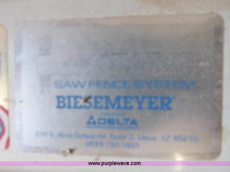 image for item H9195 Assorted wood working equipment