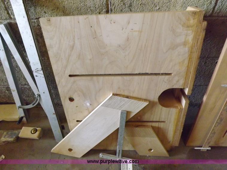 image for item H9195 Assorted wood working equipment