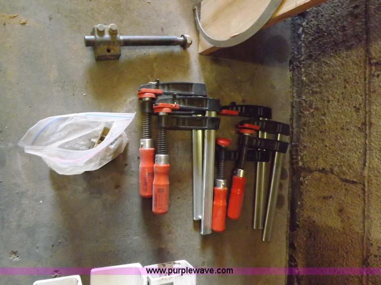 image for item H9195 Assorted wood working equipment