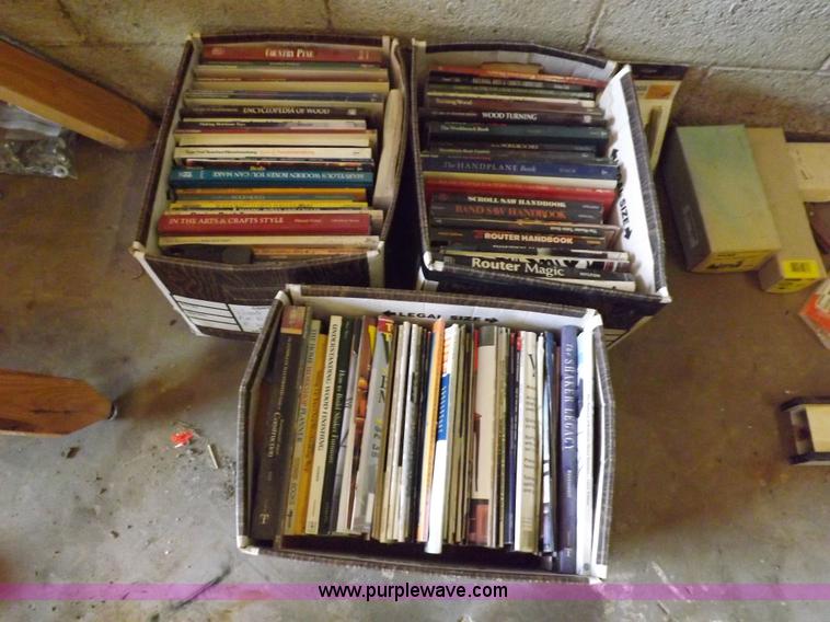 image for item H9195 Assorted wood working equipment