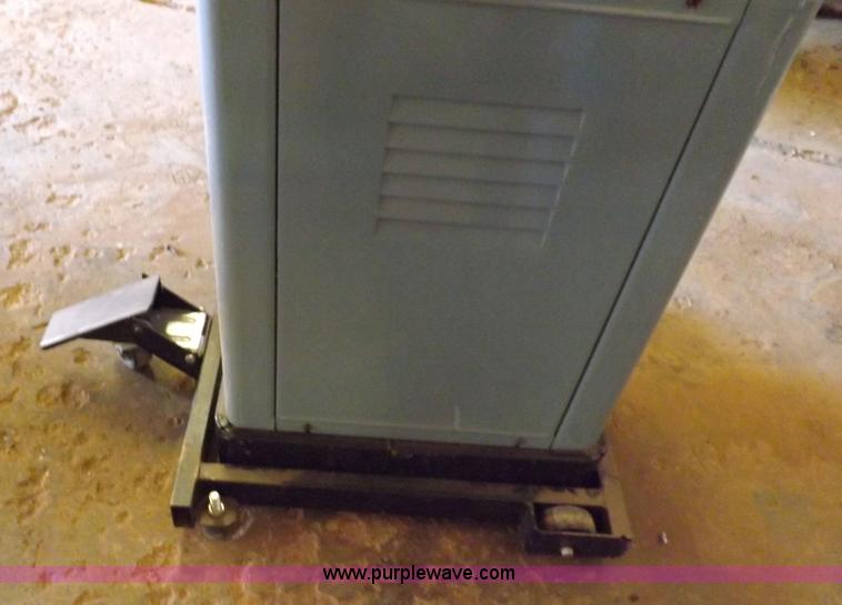 image for item H9198 Delta wood band saw