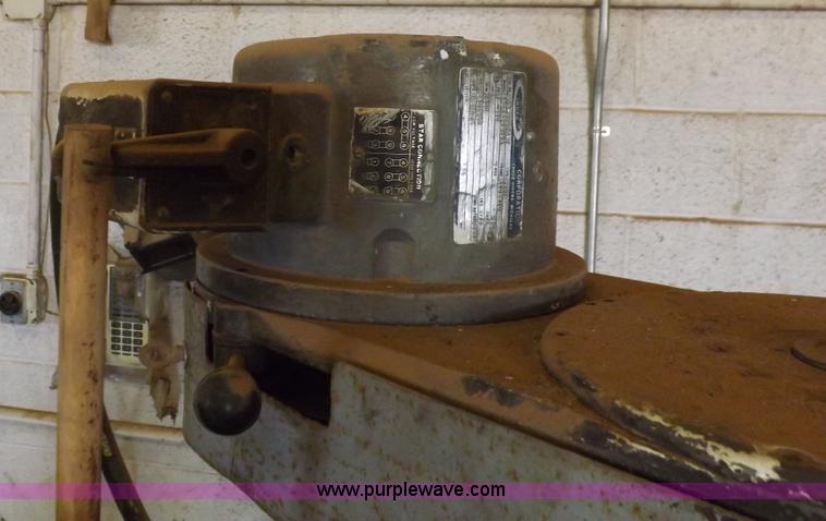 image for item H9202 Wells Index milling machine