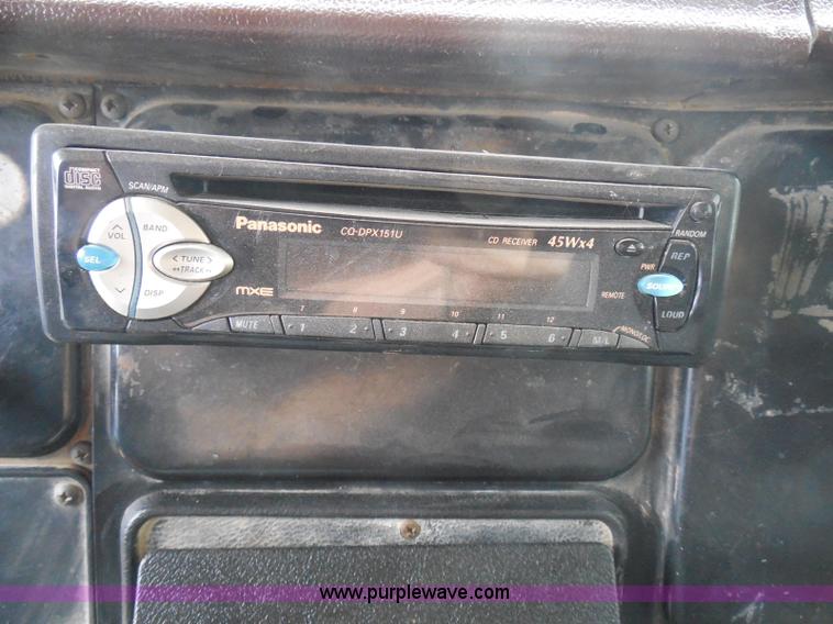 image for item I3418 1988 International S1600 dump truck