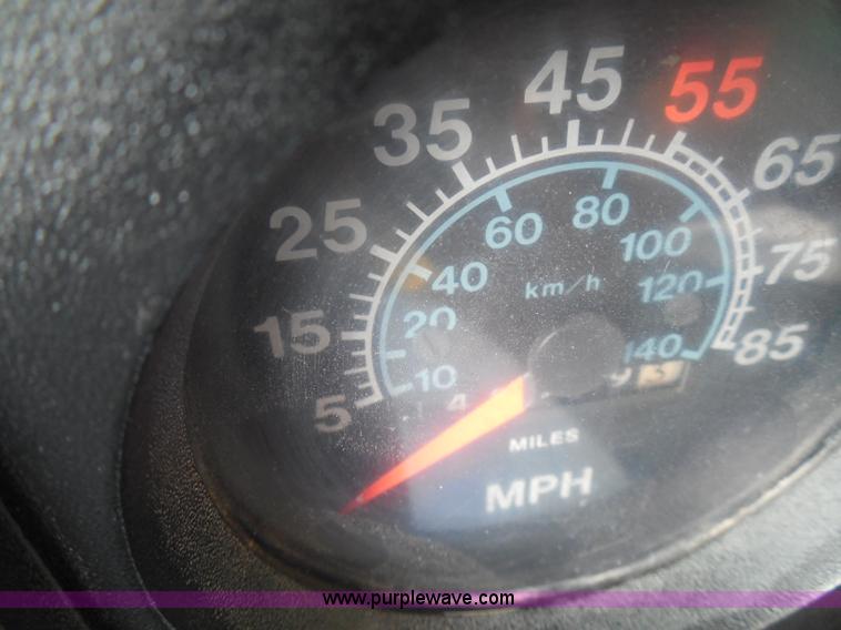 image for item I3418 1988 International S1600 dump truck