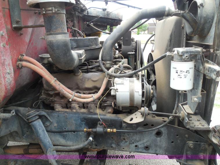 image for item I3418 1988 International S1600 dump truck