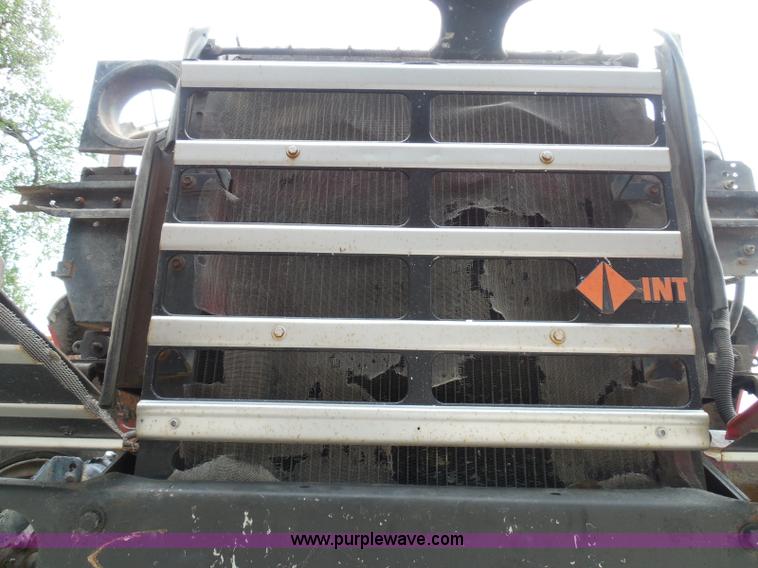 image for item I3418 1988 International S1600 dump truck