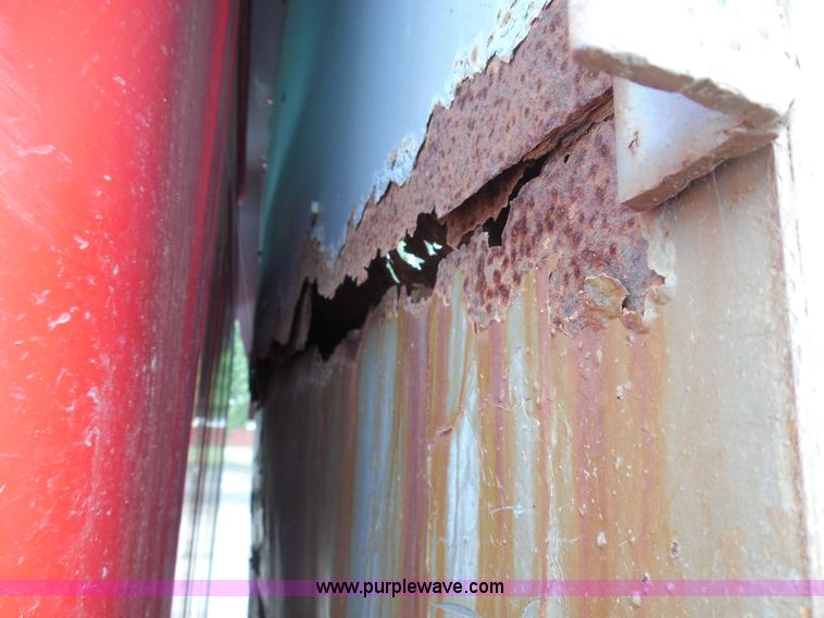 image for item I3418 1988 International S1600 dump truck