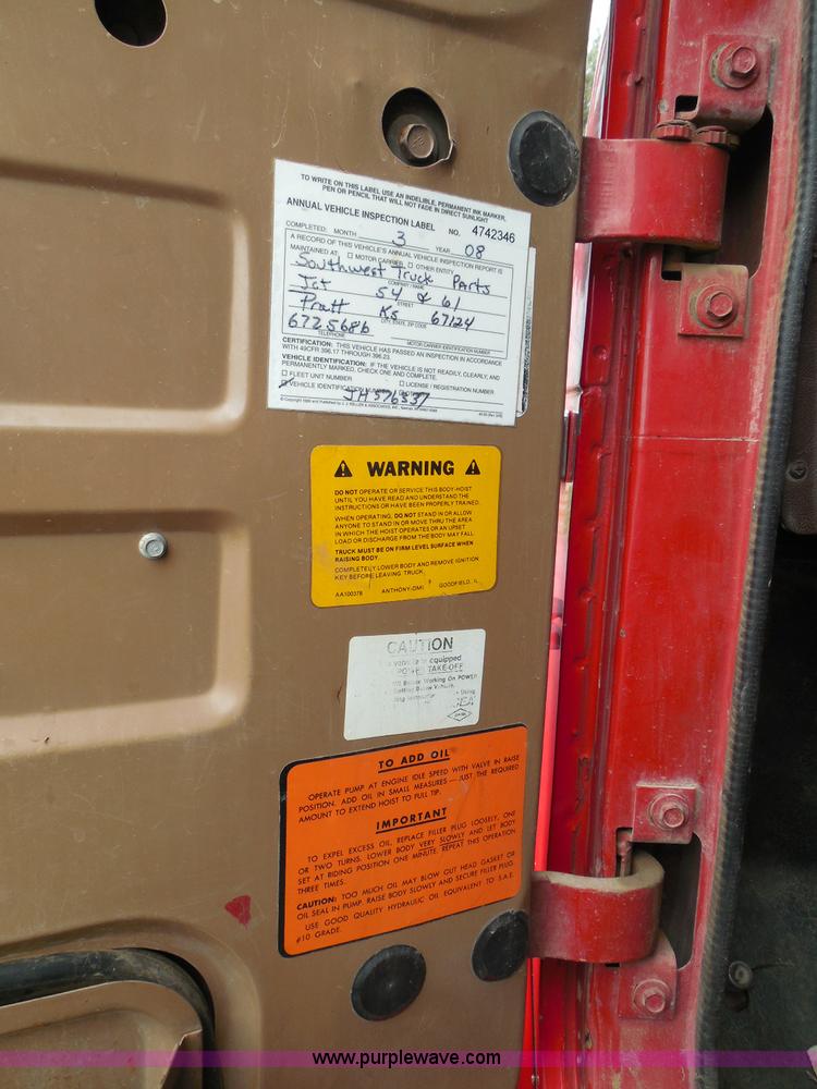 image for item I3418 1988 International S1600 dump truck