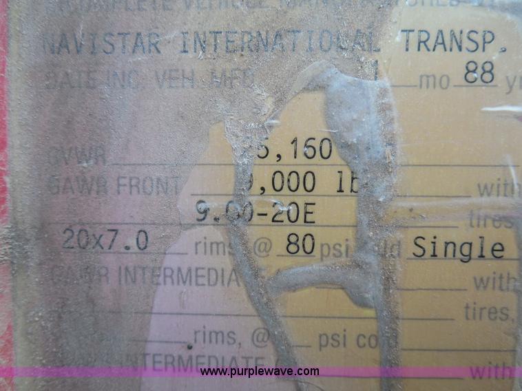 image for item I3418 1988 International S1600 dump truck