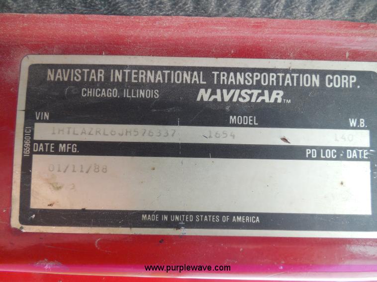 image for item I3418 1988 International S1600 dump truck