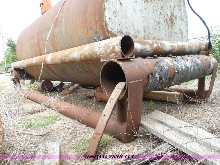 image for item I3419 Wichita Steel Fabricators 1,000 gallon fuel tank