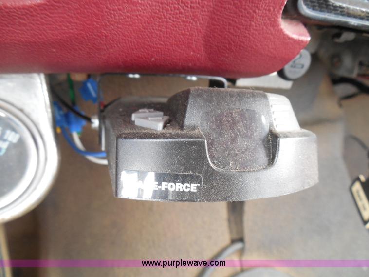 image for item I3420 1981 Ford F800 winch truck