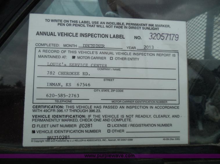 image for item I3420 1981 Ford F800 winch truck