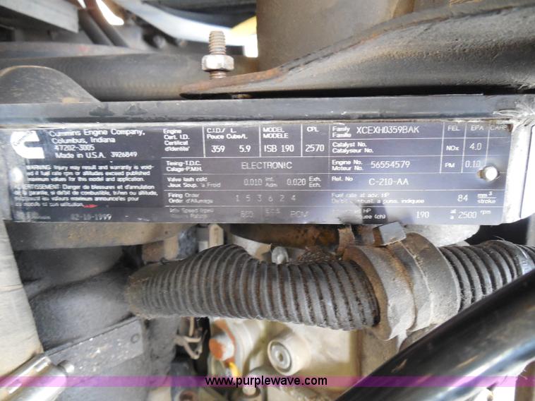 image for item I3424 1999 Ford F800 box truck