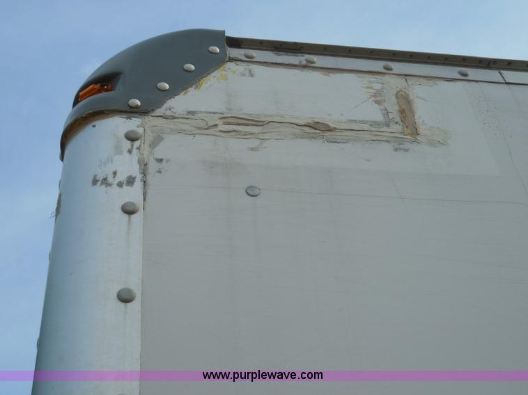 image for item I3424 1999 Ford F800 box truck