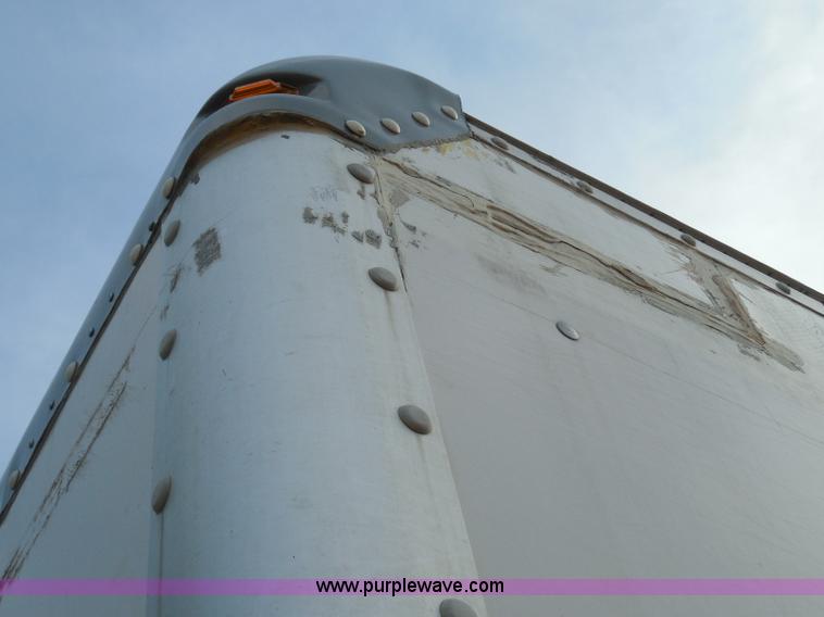 image for item I3424 1999 Ford F800 box truck