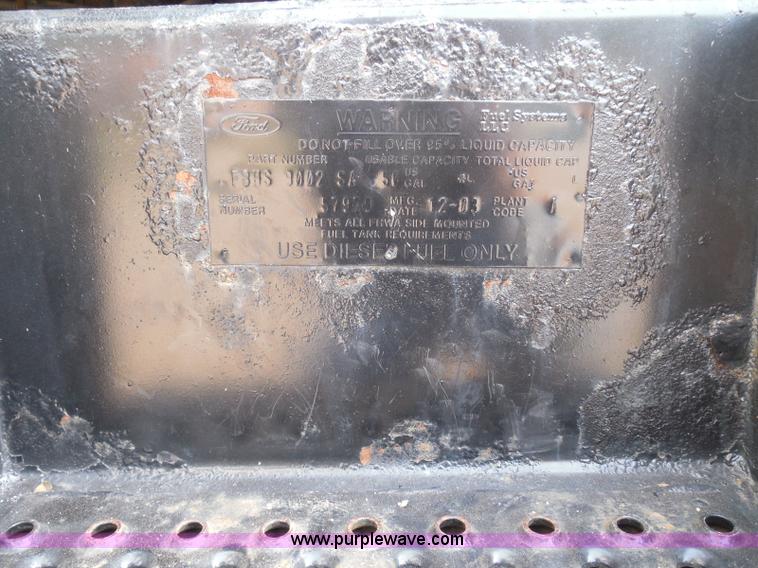 image for item I3424 1999 Ford F800 box truck