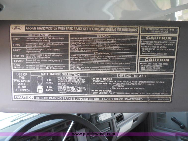 image for item I3424 1999 Ford F800 box truck