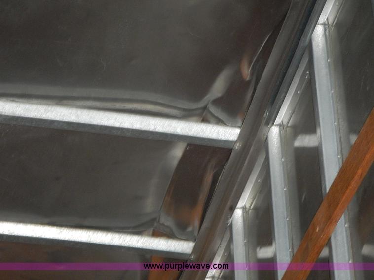 image for item I3526 1998 Ford F700 box truck