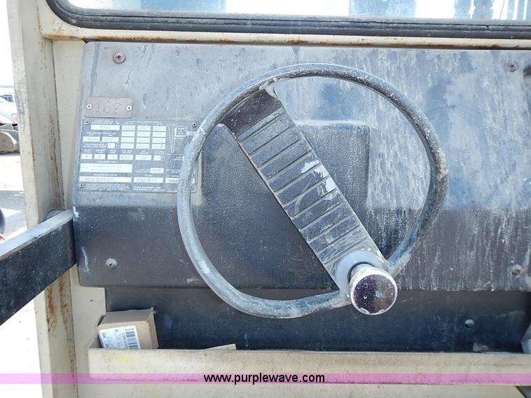 image for item I3532 Crown 30SP36TT electric forklift