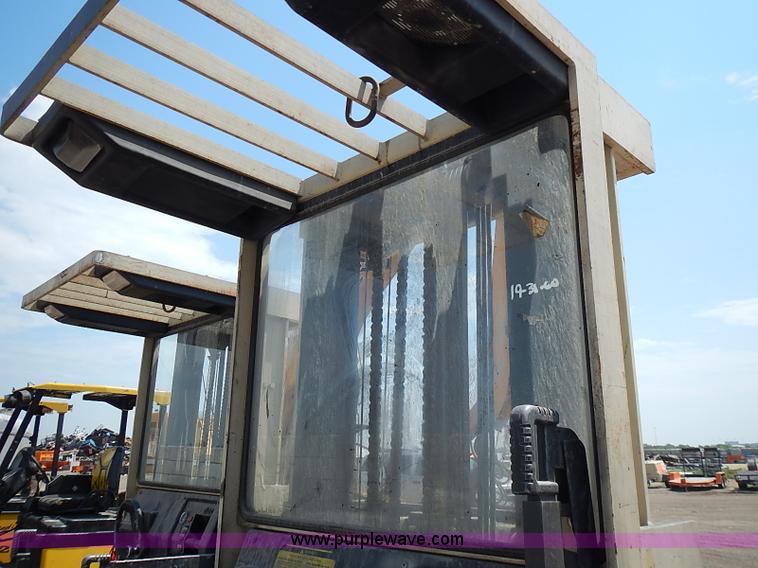 image for item I3533 Crown 30SP36TT electric forklift